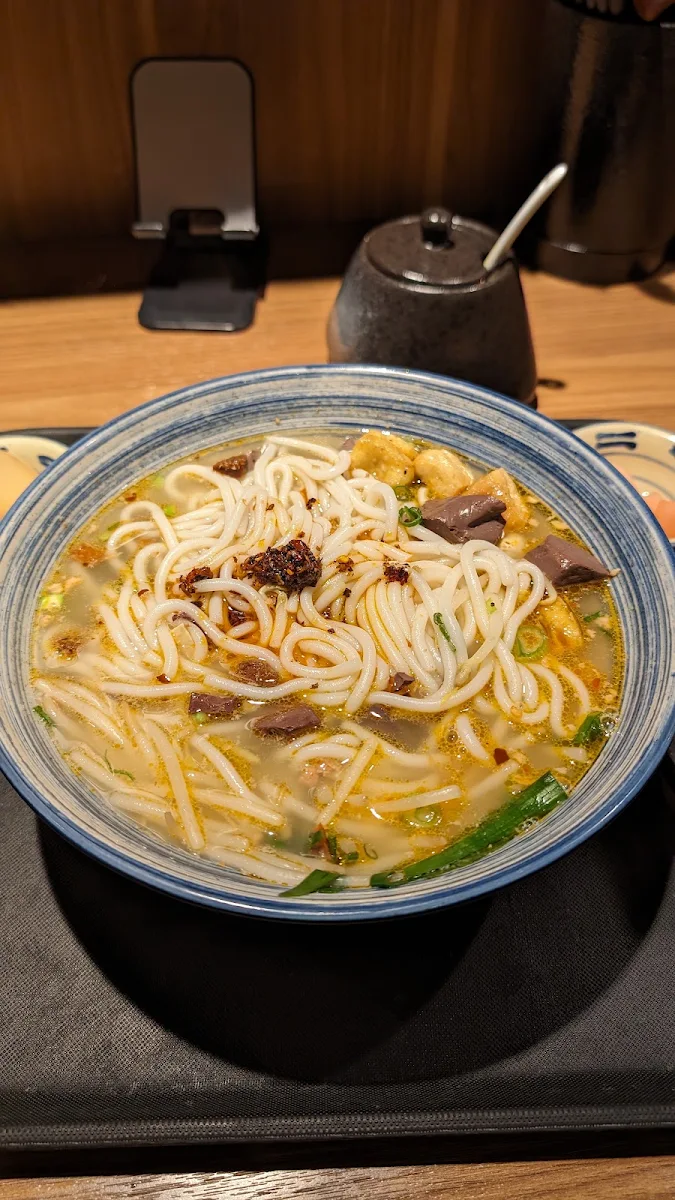 kunming noodles 老昆明旧巷卤面, Yunnan Noodle Shack滇客